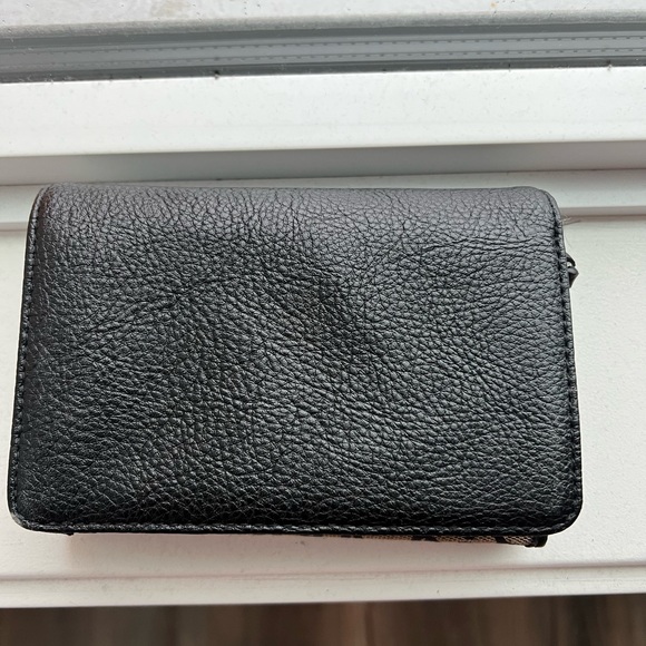 Calvin Klein Wallet - Picture 2 of 4